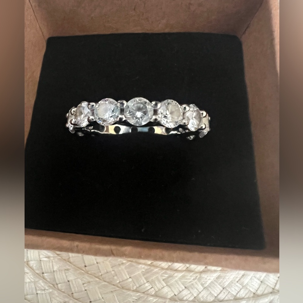 New Gorgeous Designer UD .925 Infinity Silver Ring with Clear CZ Stones